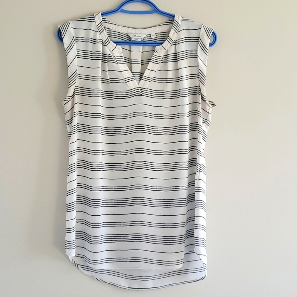 Striped crop sleeve tee shirt